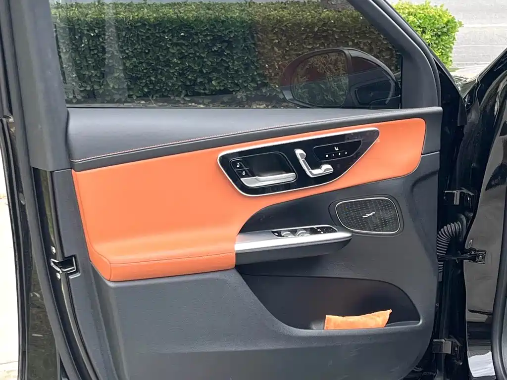 Mercedes-Benz GLC 2025 GLC 300 L 4MATIC 5 мест