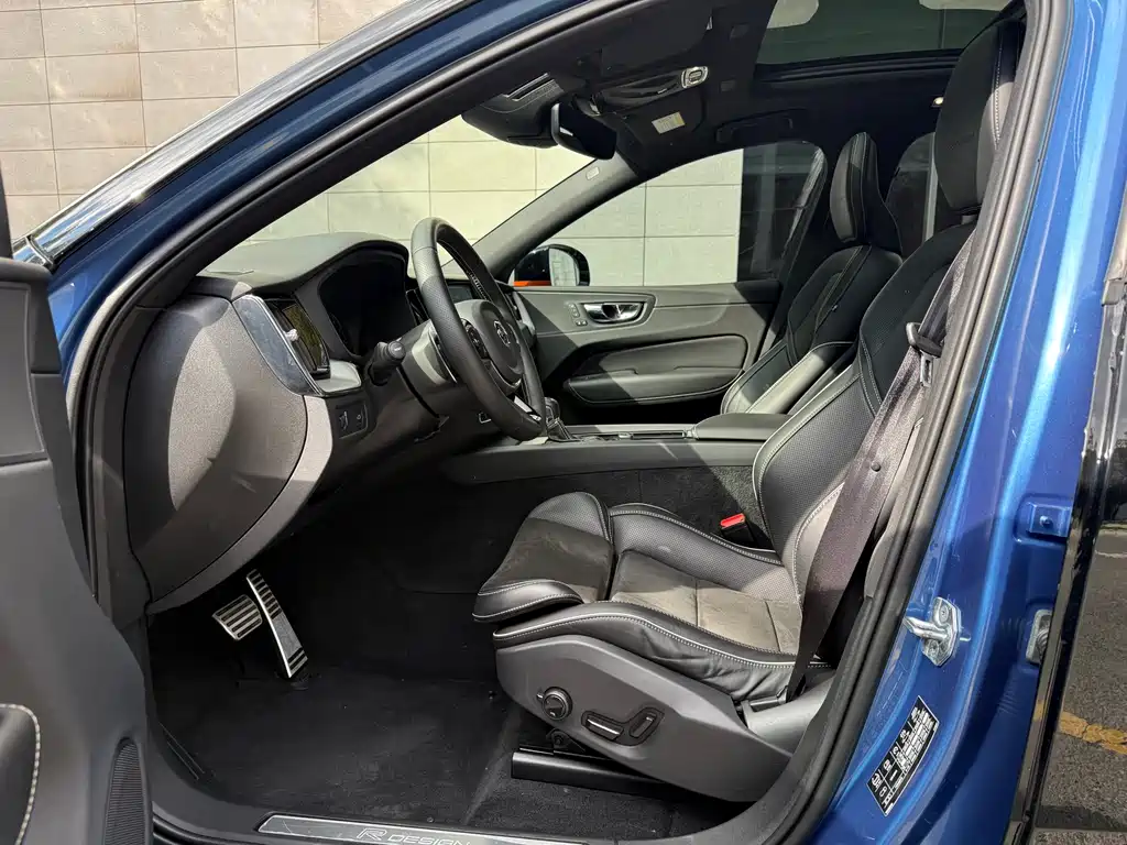 Volvo XC60 2019 T5 Sport VI