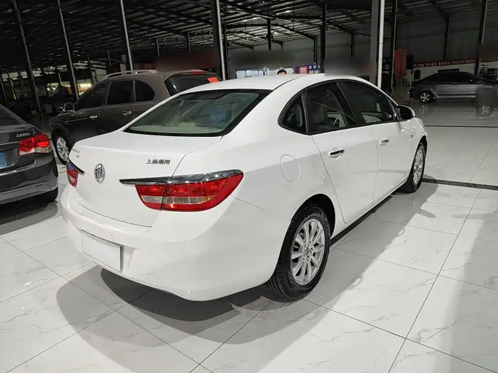 Buick Excelle — миниатюра 7