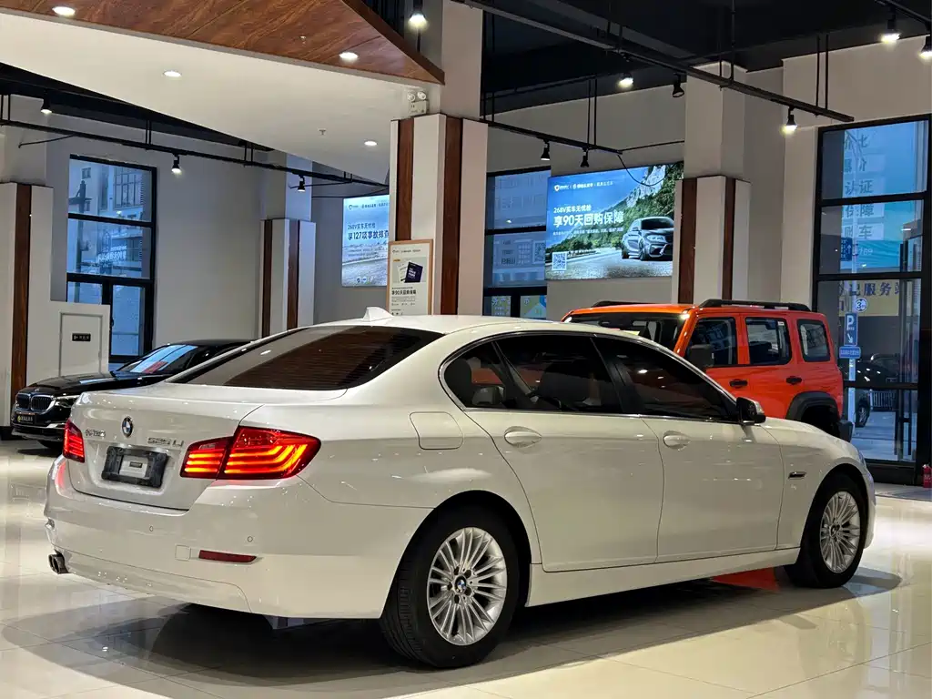 BMW 5 Series — миниатюра 28