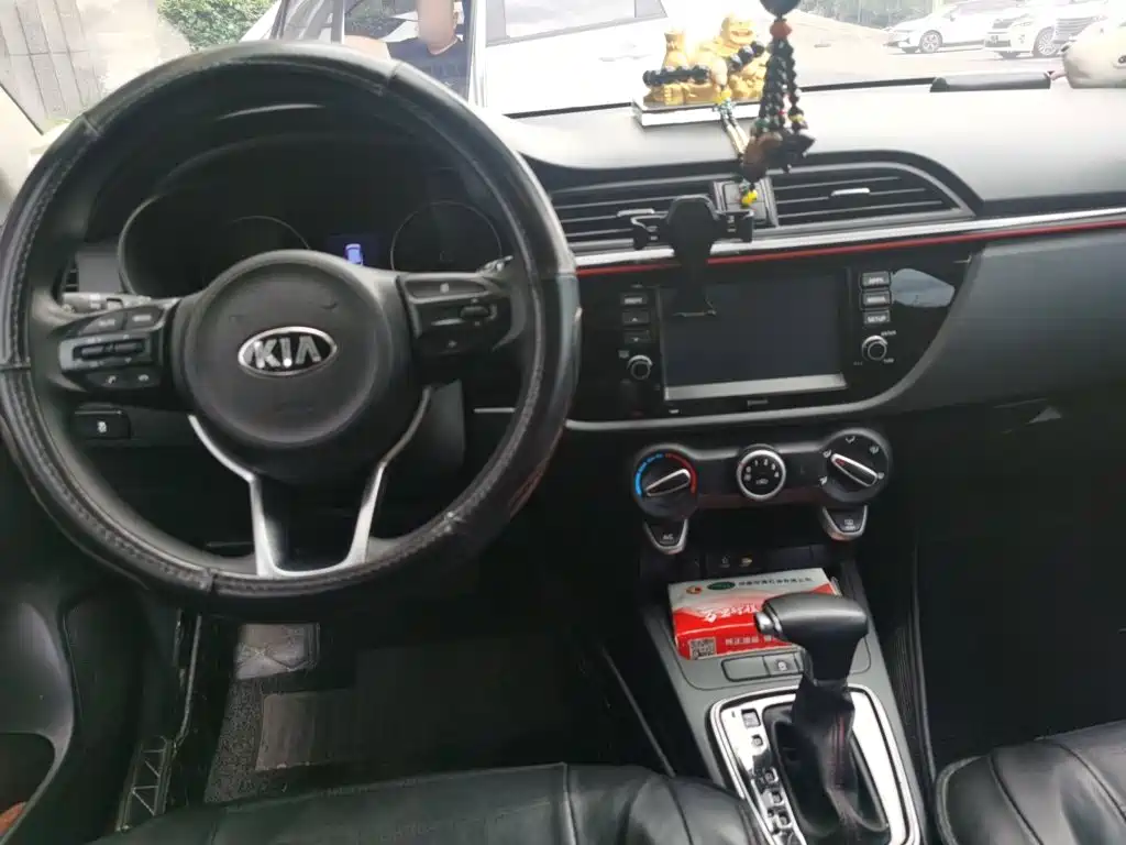 Kia KX Cross — миниатюра 13