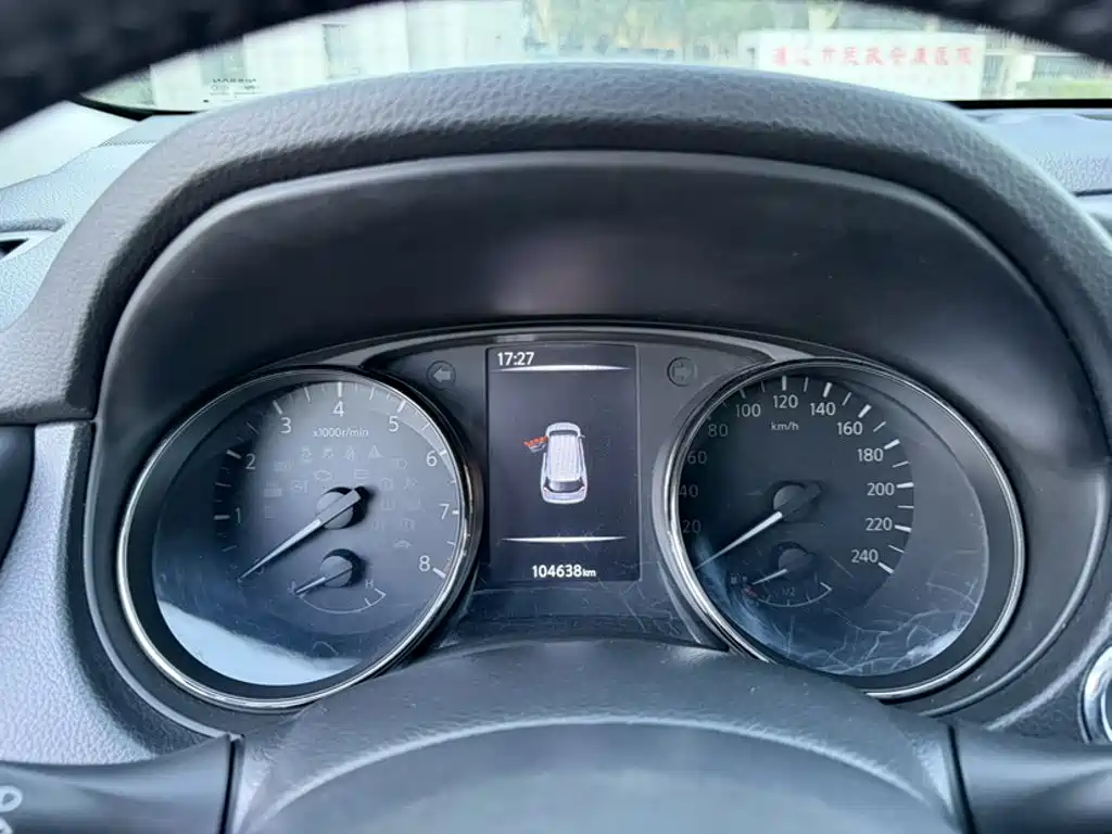 Nissan X-Trail — миниатюра 11