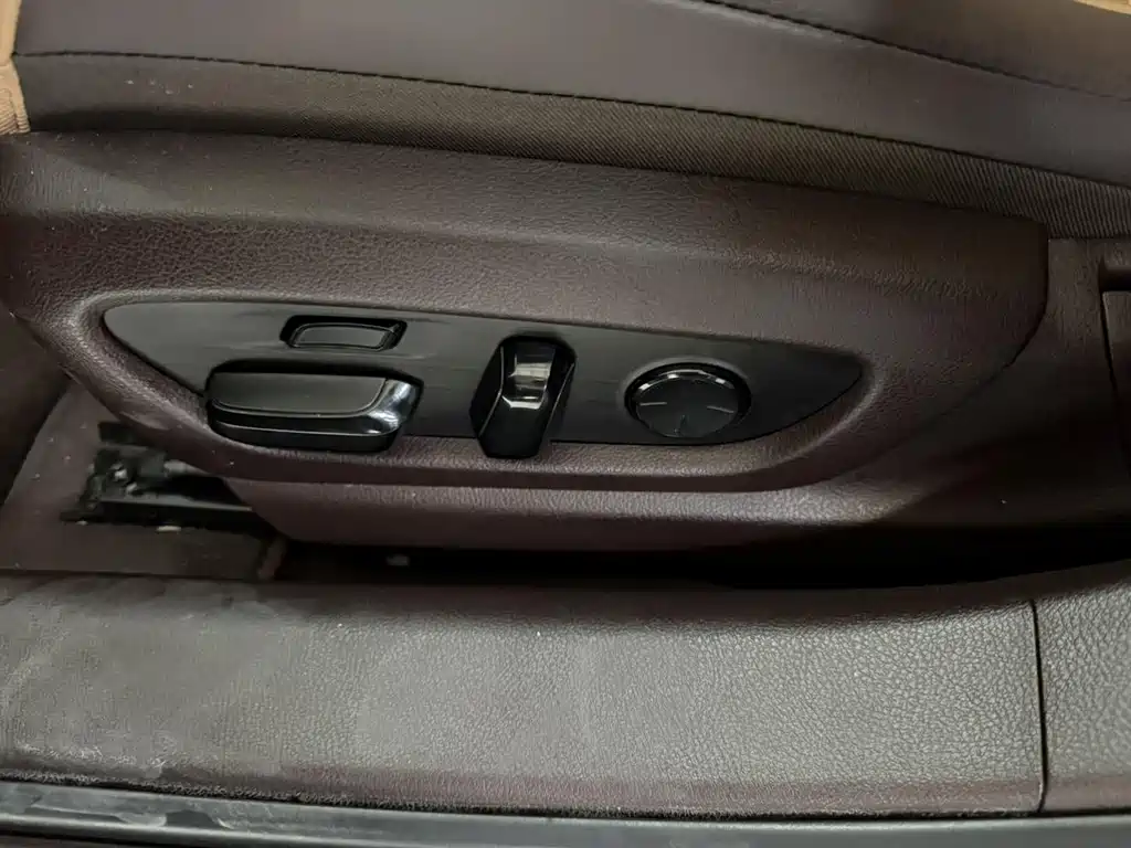 Lexus ES — миниатюра 9