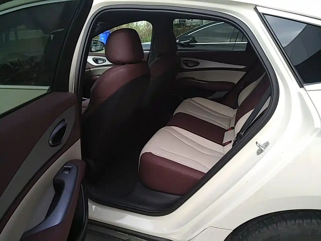 BYD Seal 07 DM-i — миниатюра 17