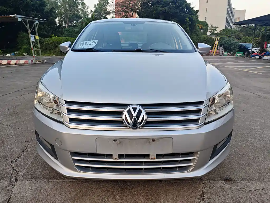 Volkswagen Santana — миниатюра 2