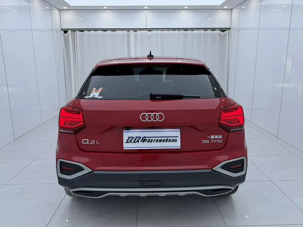 Audi Q2L — миниатюра 5