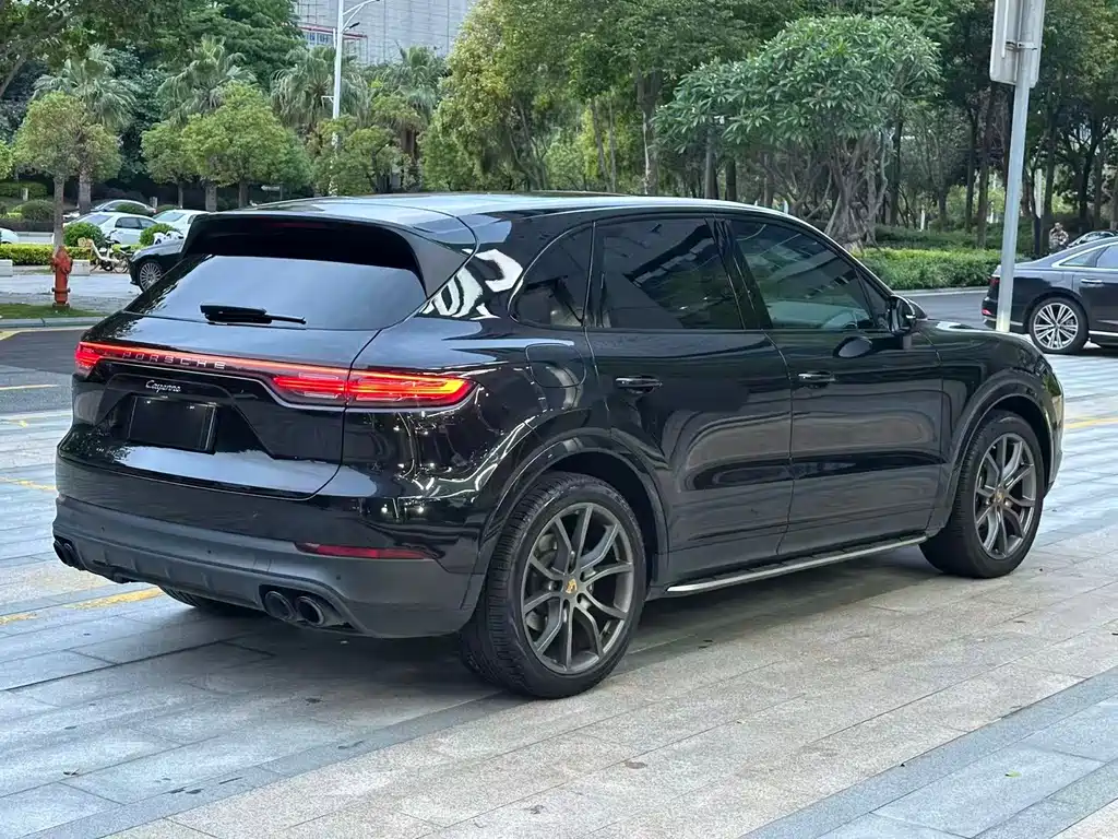 Porsche Cayenne — миниатюра 15
