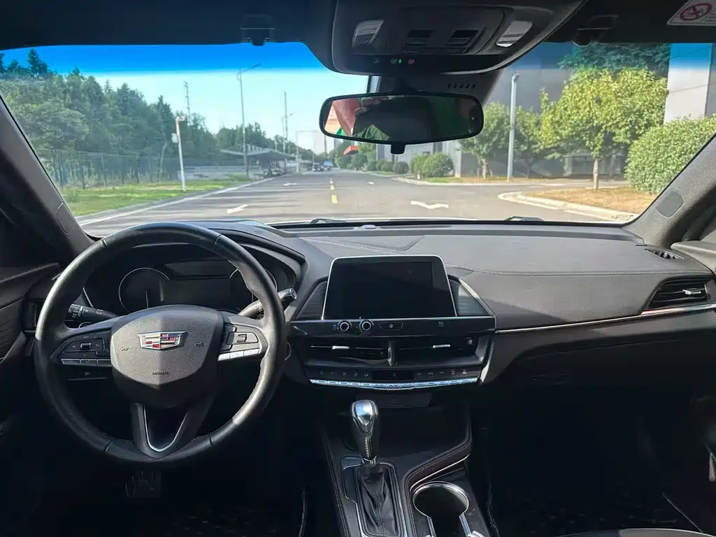 Cadillac CT4 — миниатюра 13