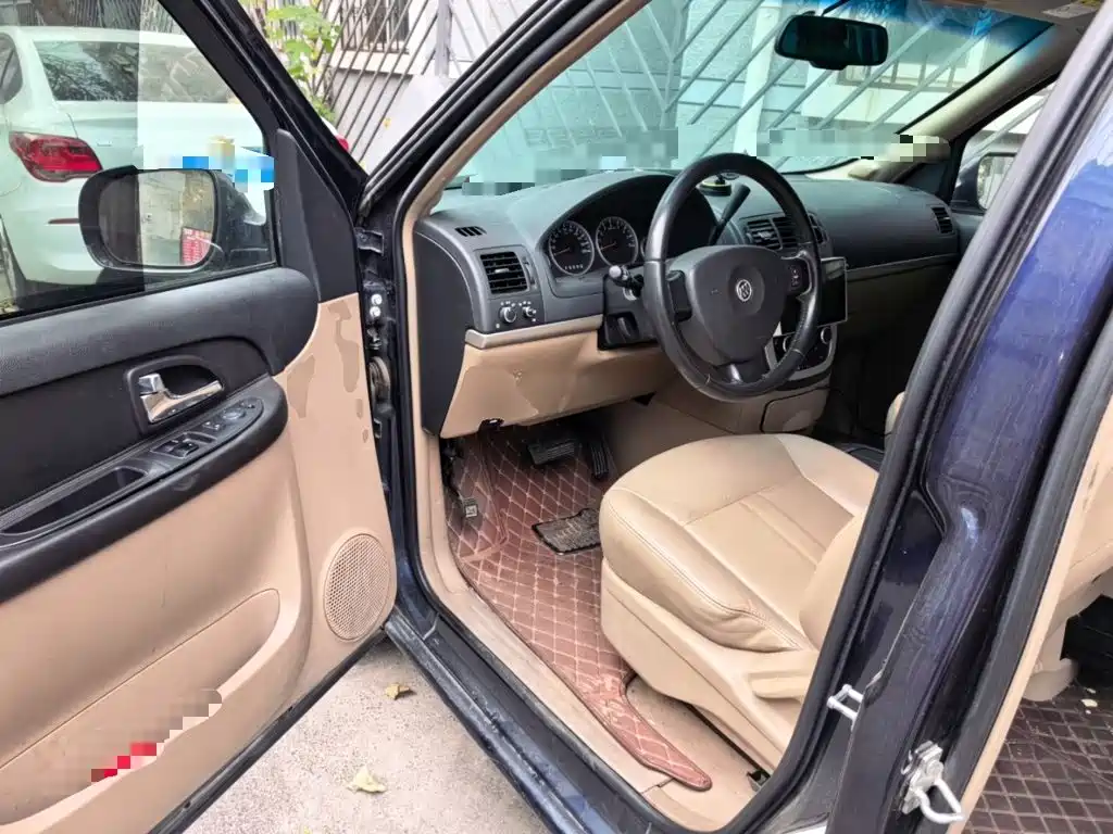 Buick GL8 — миниатюра 12
