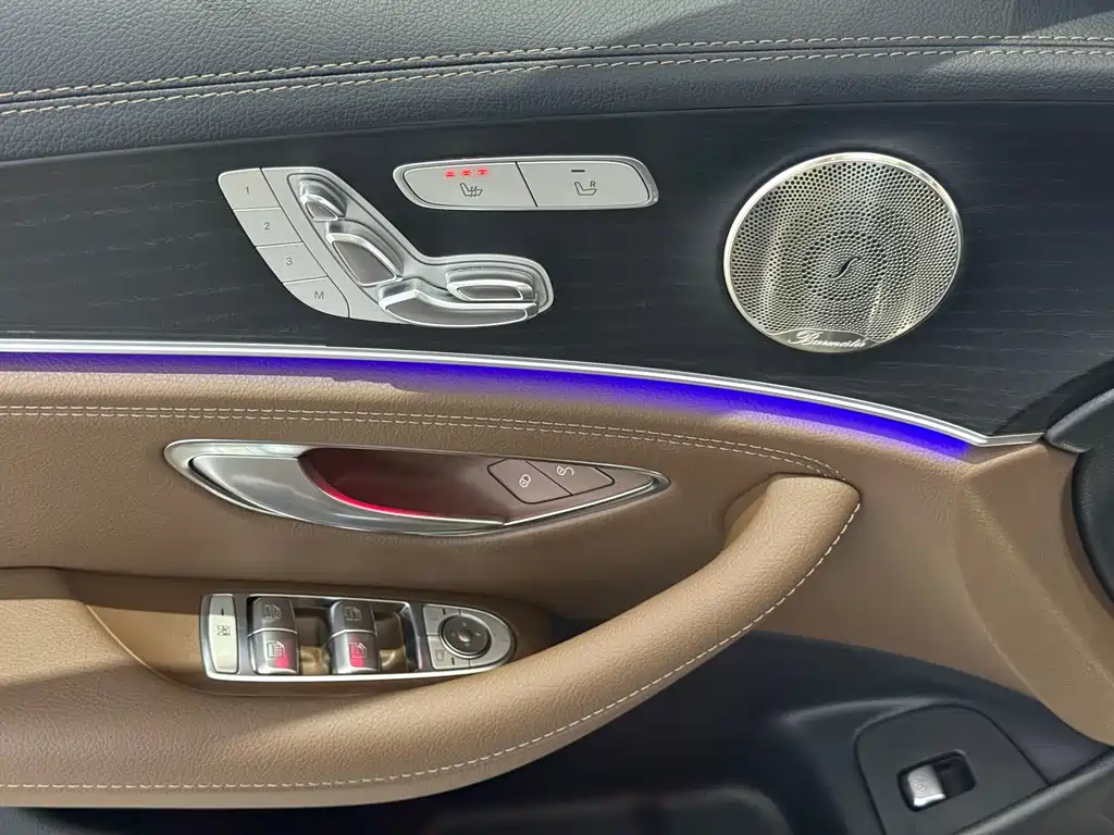 MERCEDES-BENZ E CLASS