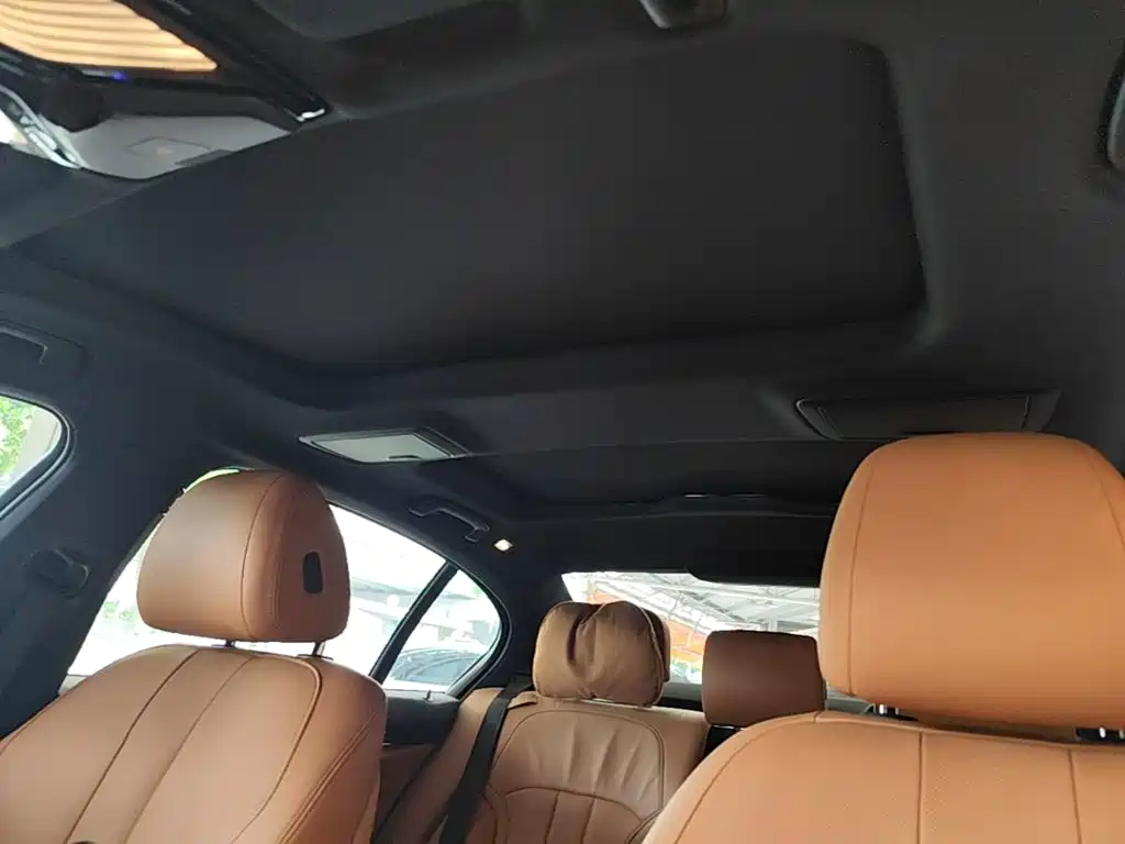 BMW 5 Series — миниатюра 18