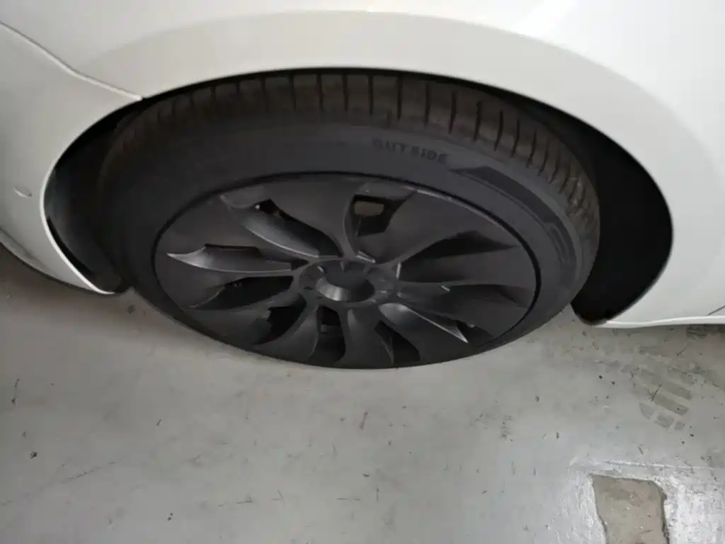 Tesla Model 3 — миниатюра 23