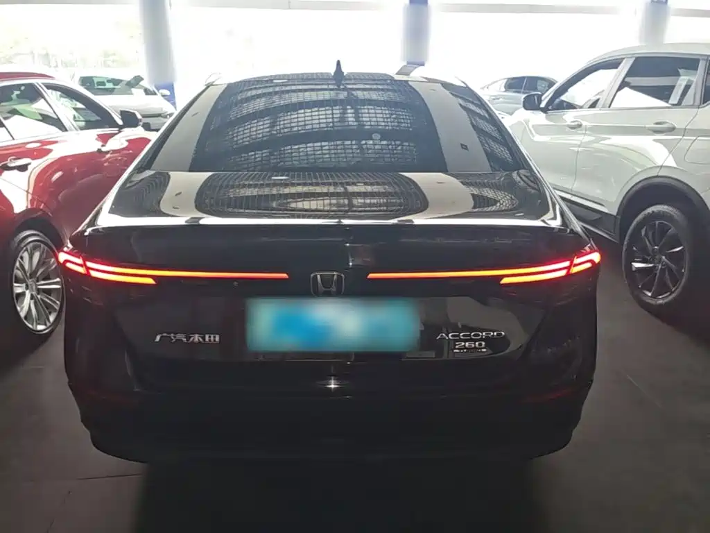 Honda Accord — миниатюра 6