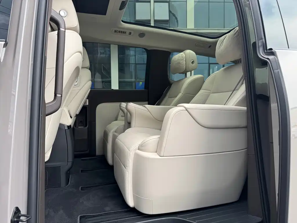 Li Auto Li MEGA — миниатюра 8
