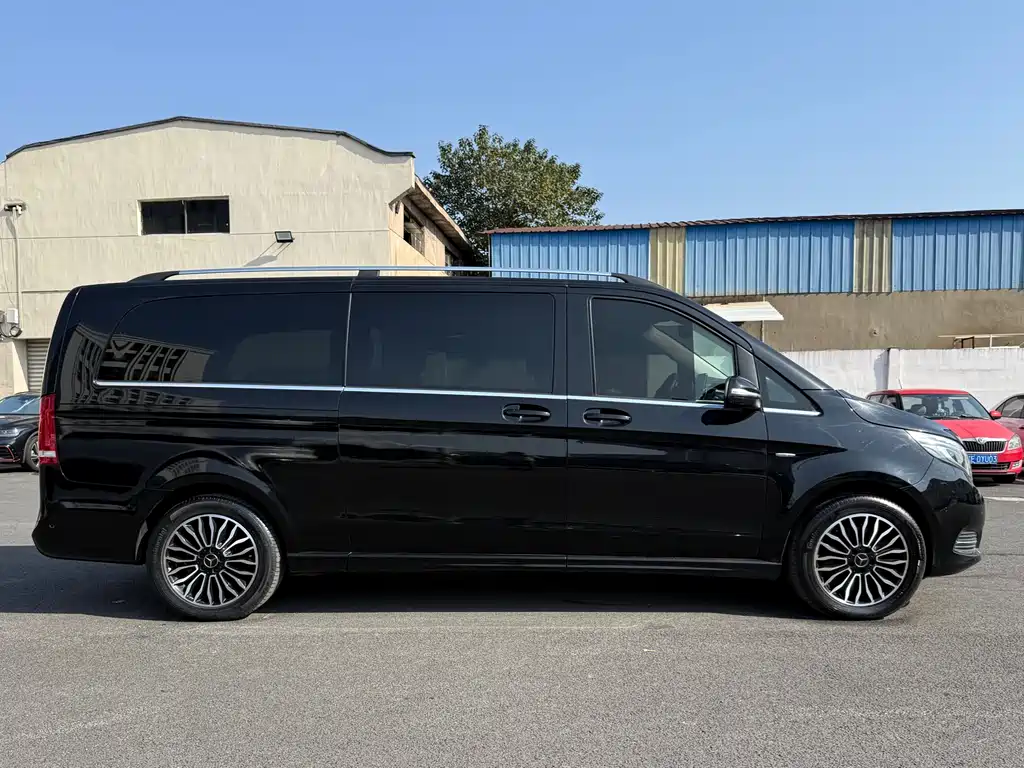 MERCEDES-BENZ V CLASS