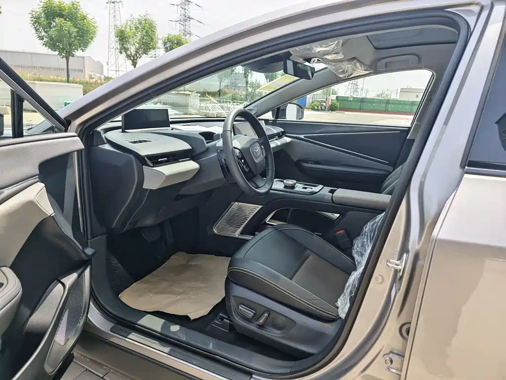 Toyota bZ5 2025 630 MAX