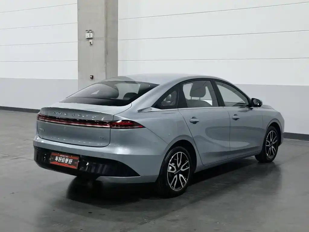 Roewe D6 — миниатюра 2