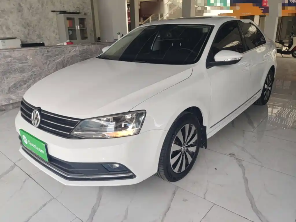 Volkswagen Sagitar 2016