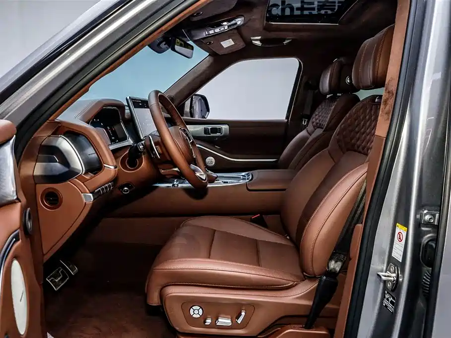 TANK TANK 700 NEW ENERGY