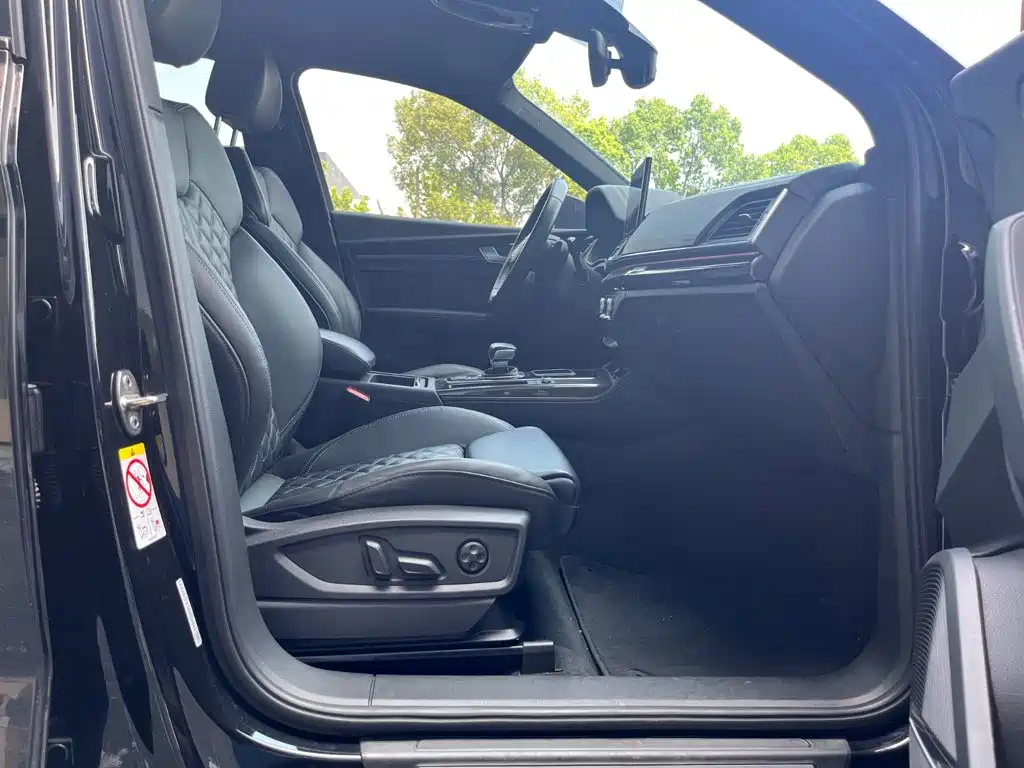 Audi Q5L Sportback — миниатюра 9