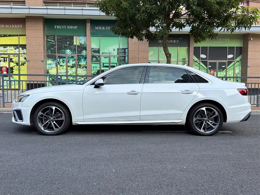 Audi A4L 2020 40 TFSI Fashion