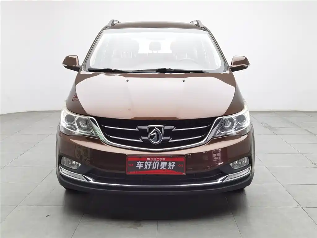 Baojun 730 2016 1.5L MT Comfort 7 мест V