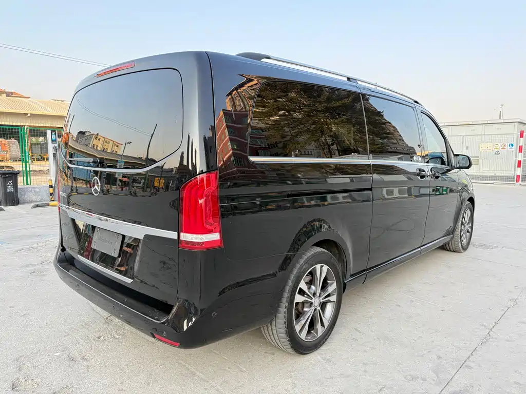 MERCEDES-BENZ V CLASS