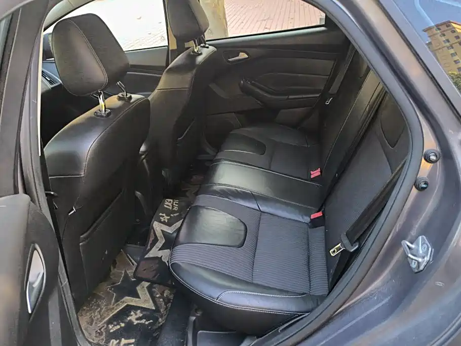 Ford Focus — миниатюра 11