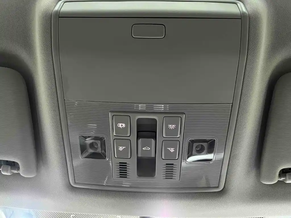 Skoda Superb — миниатюра 13