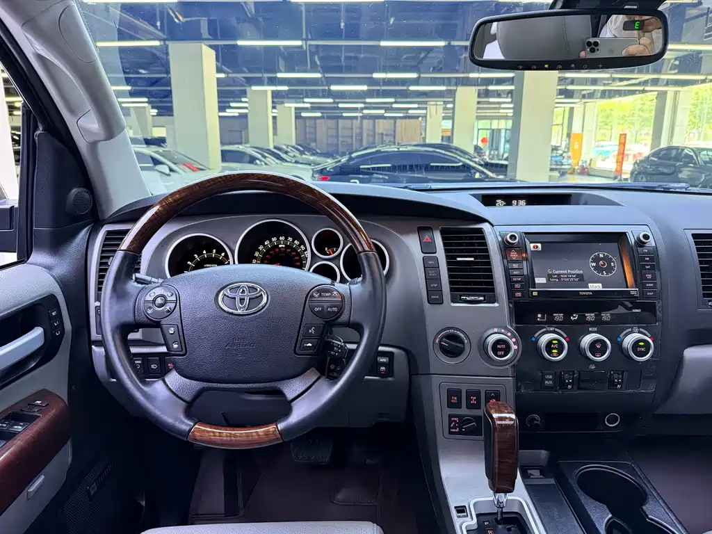 Toyota Sequoia — фотографии объявления, Фото 12