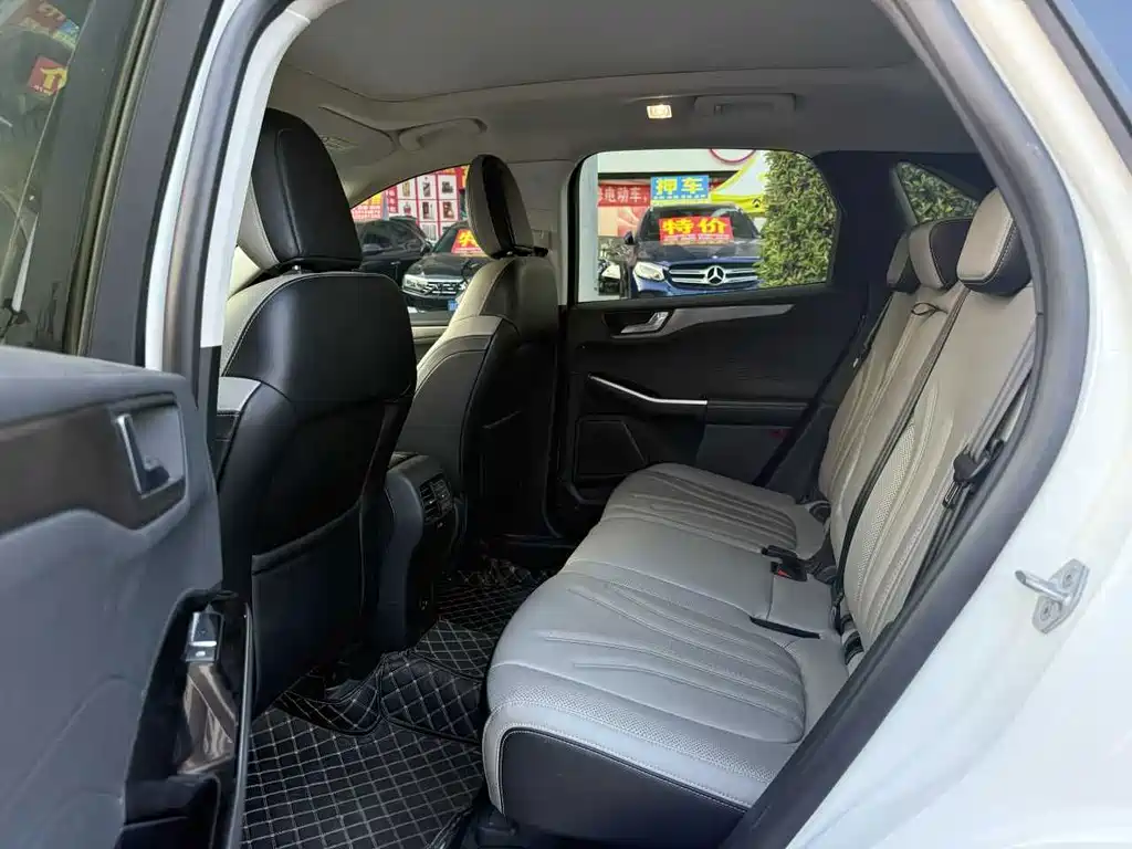 Ford Escape — миниатюра 3