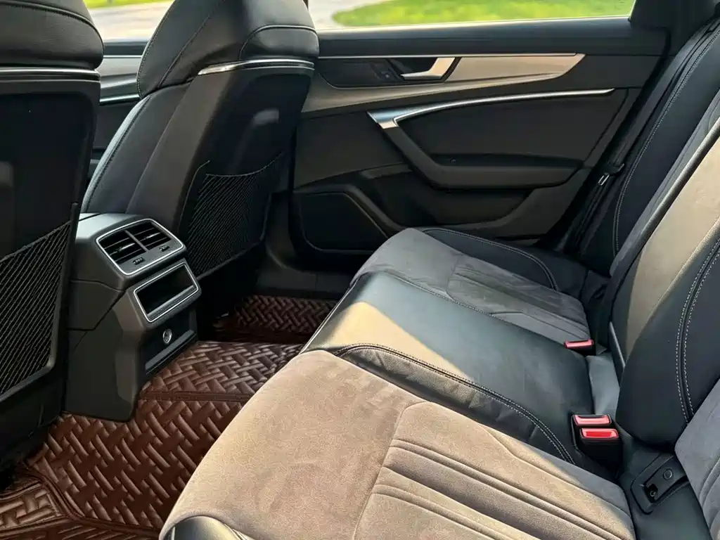 Audi A6L — миниатюра 8