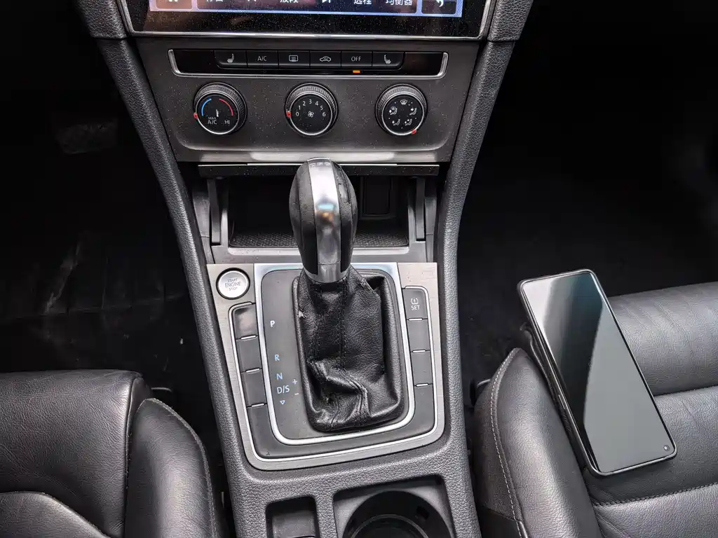 Volkswagen Golf — миниатюра 9