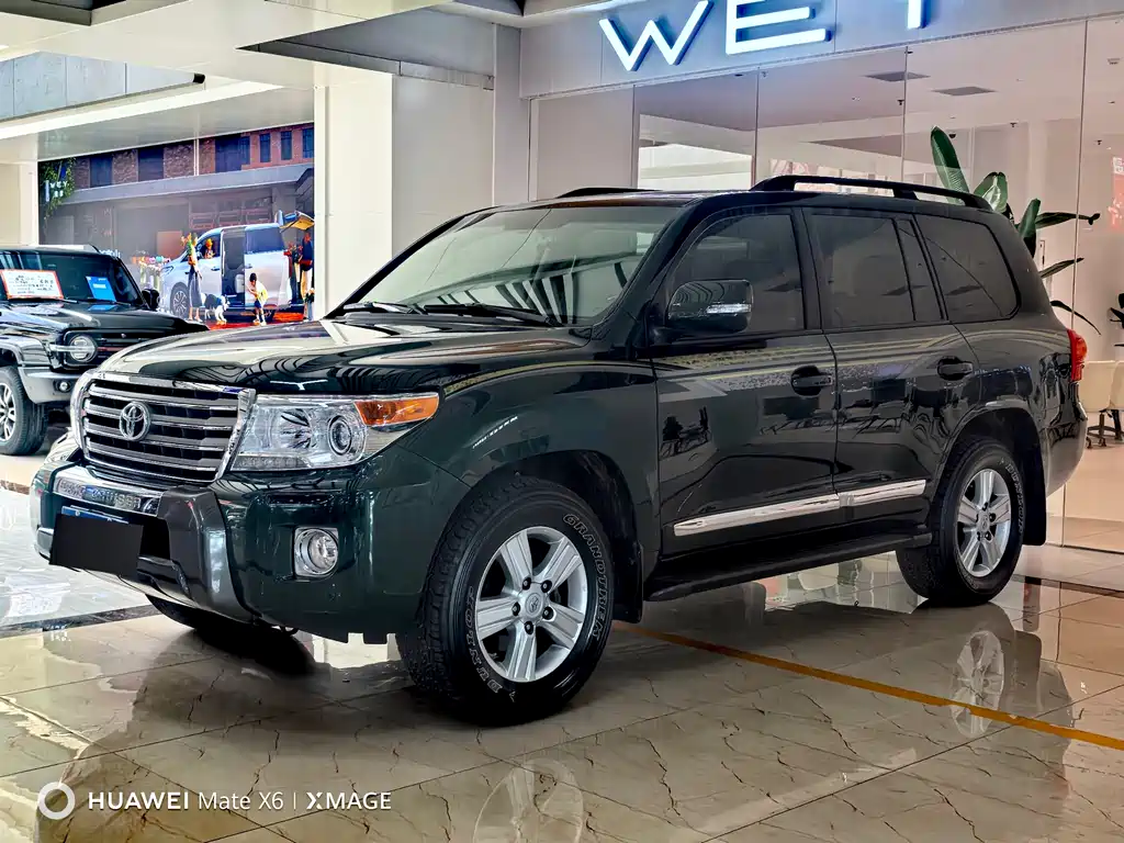 Toyota Land Cruiser 2012 4.6L AT VX-R