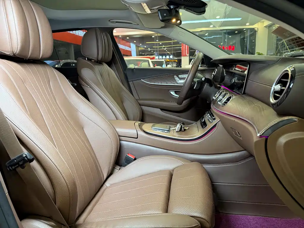 Mercedes-Benz E-Class — миниатюра 14