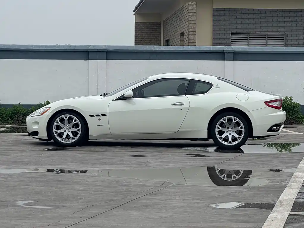 Maserati GranTurismo 2007 4.2L Standard
