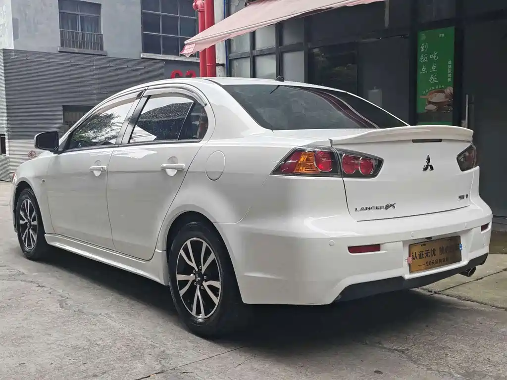 Mitsubishi Lancer EX — миниатюра 5