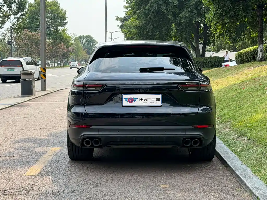 Porsche Cayenne Hybrid — миниатюра 5