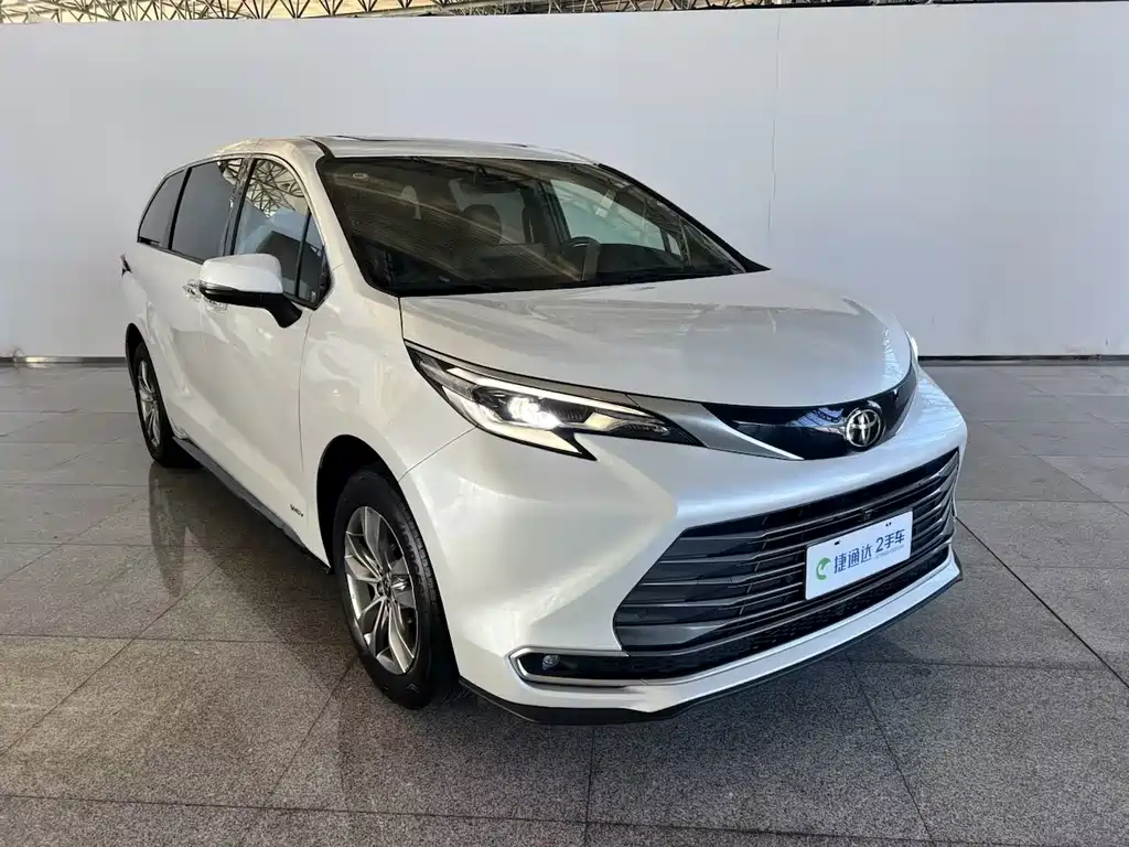 Toyota Sienna — миниатюра 22
