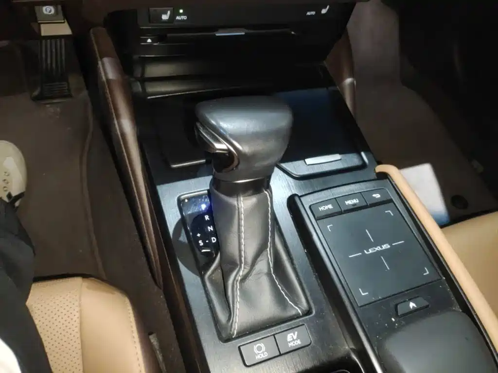 Lexus ES — миниатюра 14