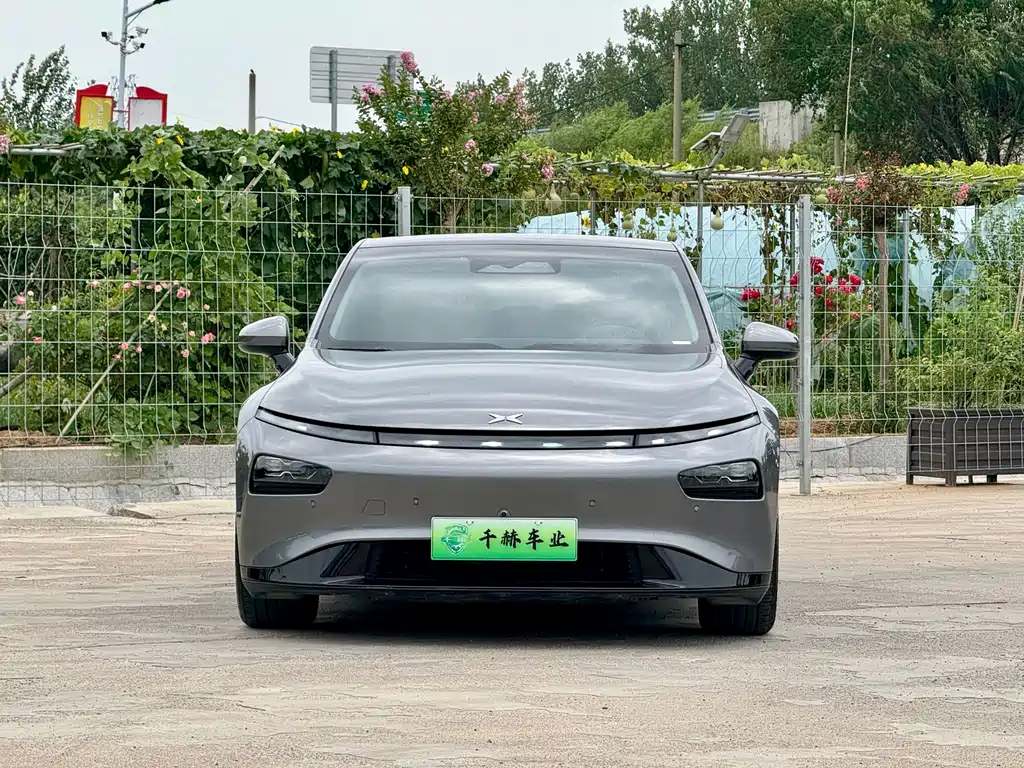 XPeng P7 — миниатюра 2