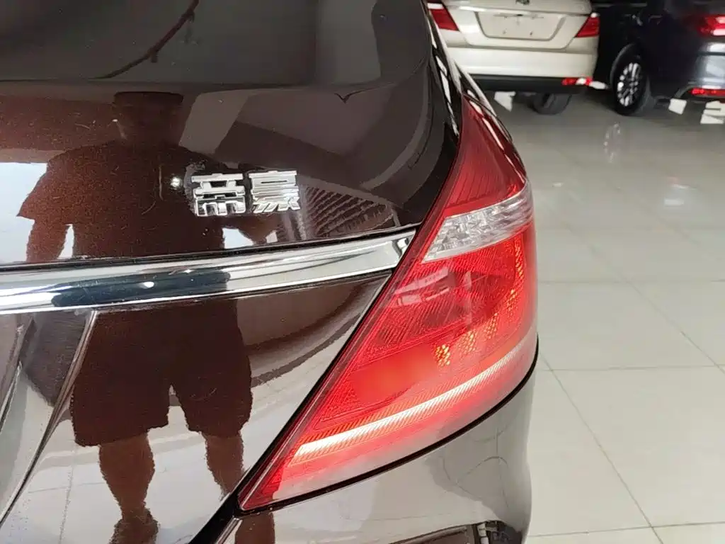 Geely Emgrand — миниатюра 8