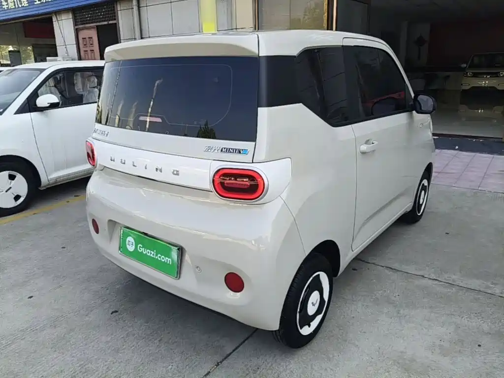 Wuling MINIEV — миниатюра 7