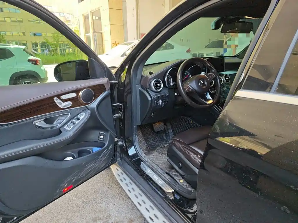 Mercedes-Benz GLC — миниатюра 12