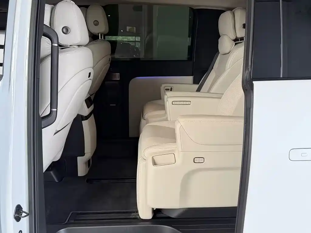 Li Auto Li MEGA — миниатюра 6