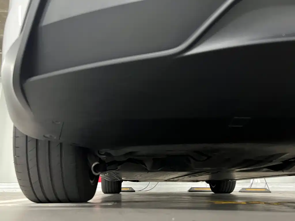 Tesla Model Y — миниатюра 45