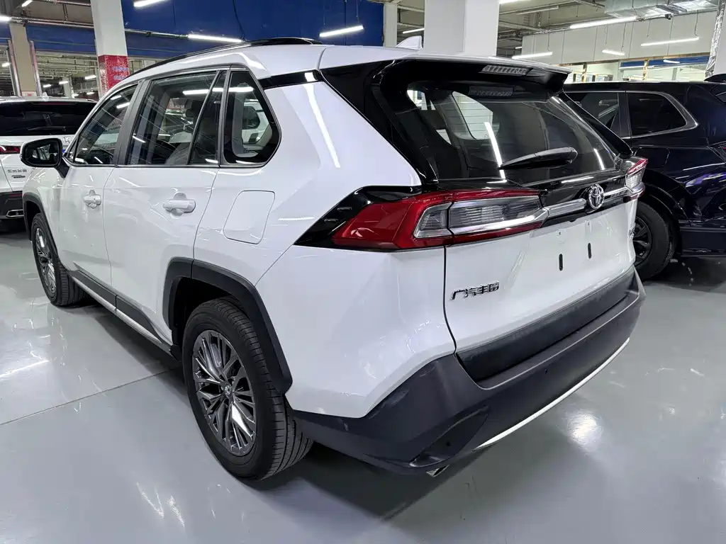 Toyota Wildlander — миниатюра 17
