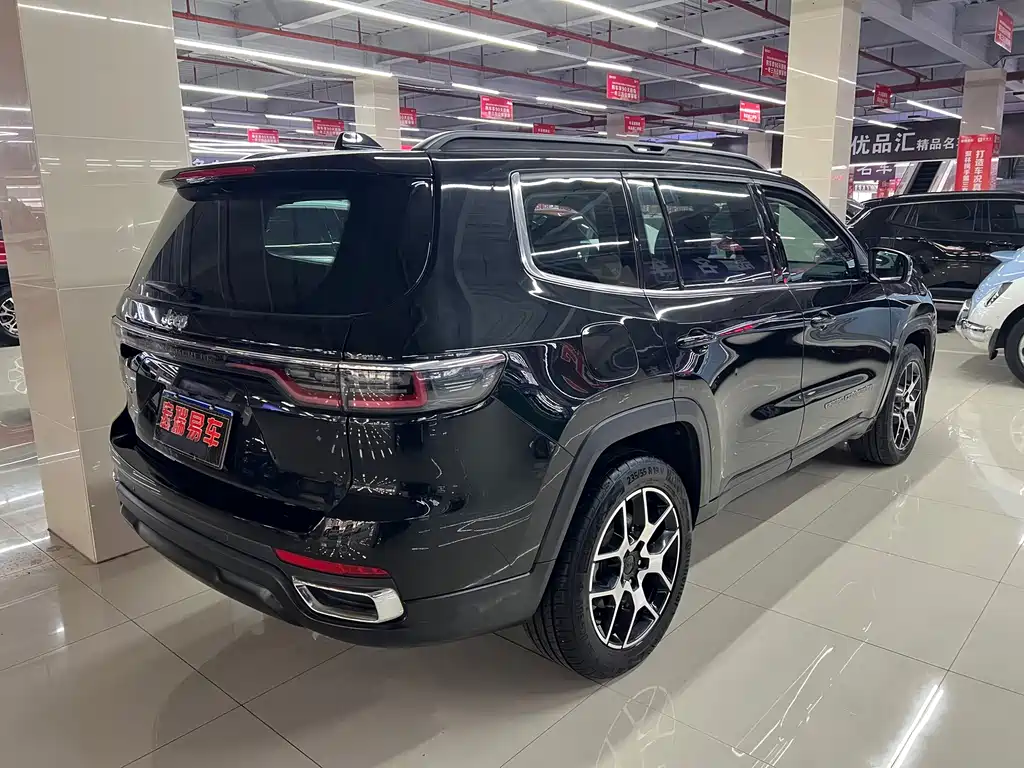 Jeep Grand Commander — миниатюра 5