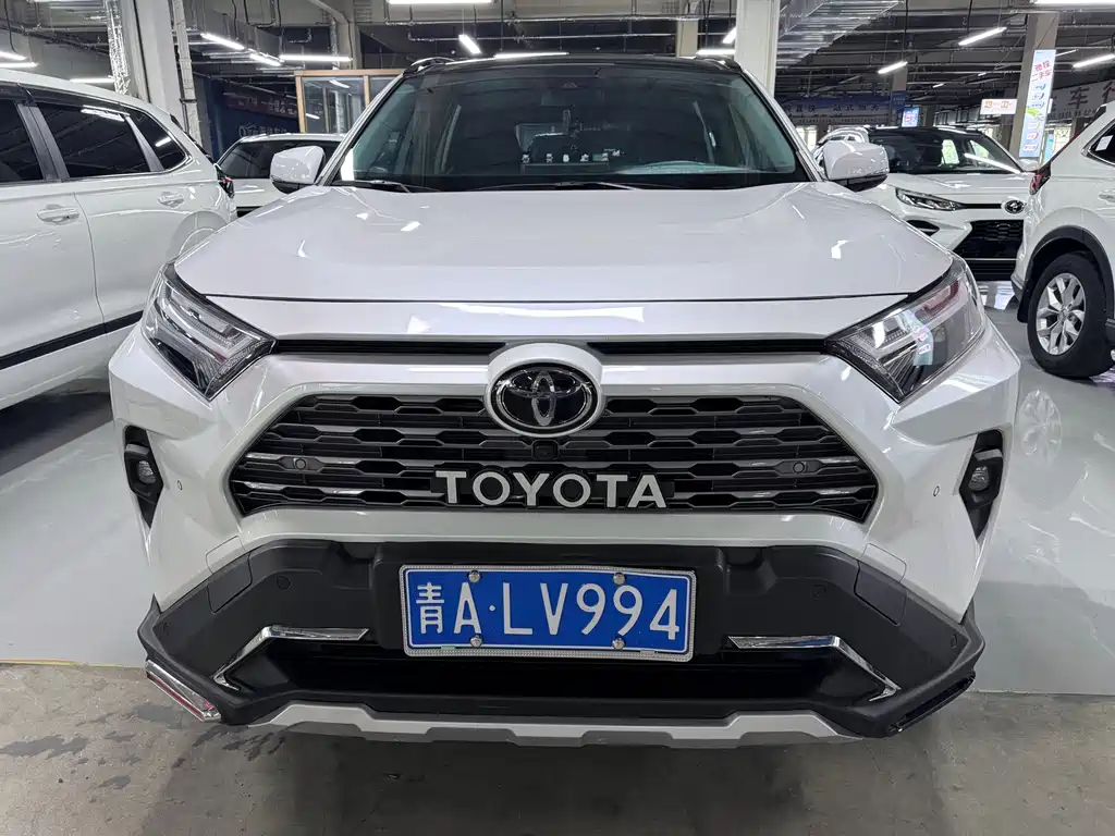 Toyota RAV4 — миниатюра 2
