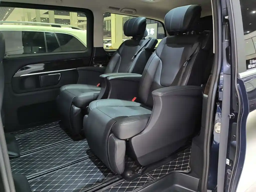 Mercedes-Benz V-Class — миниатюра 17